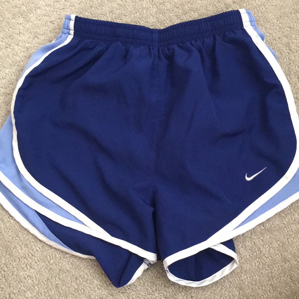 Nike running shorts - Picture 3 of 4